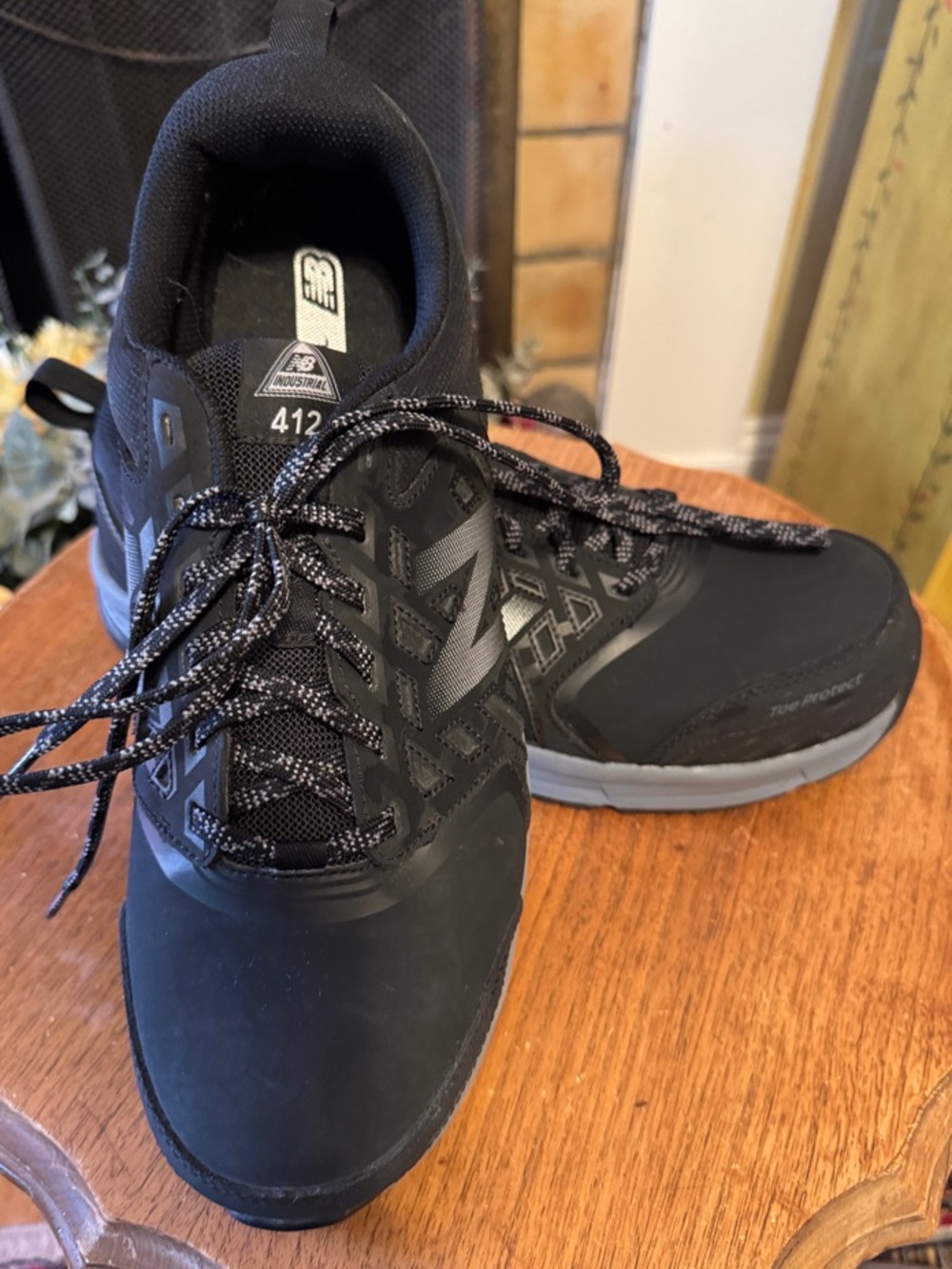 EUC Men's New Balance Industrial STEEL TOE Black Work Athletic Shoes US Size 12